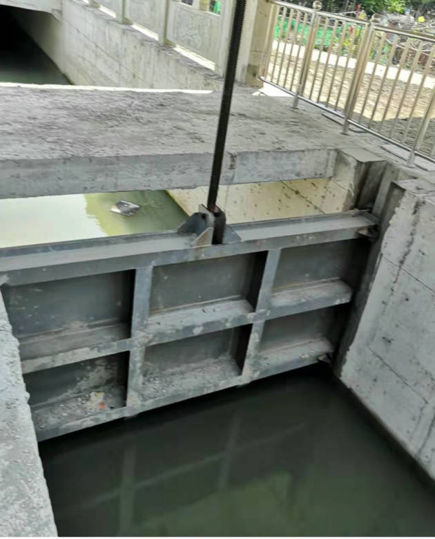 ���̰���